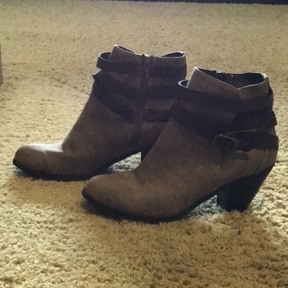 Tan/brown booties with buckle. - Picture 3 of 3